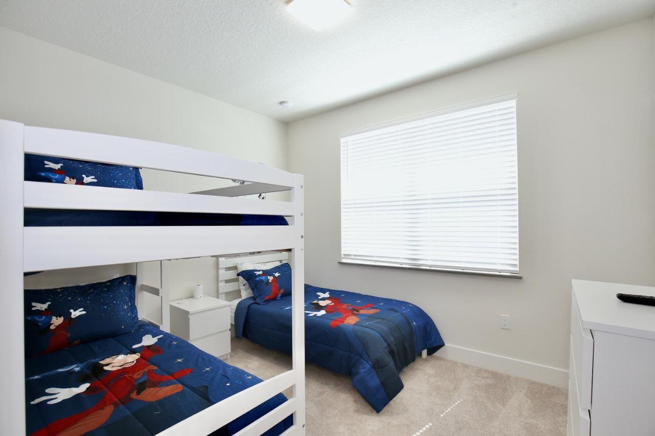 Modern Townhouse Near Disney With Heated Pool オーランド エクステリア 写真